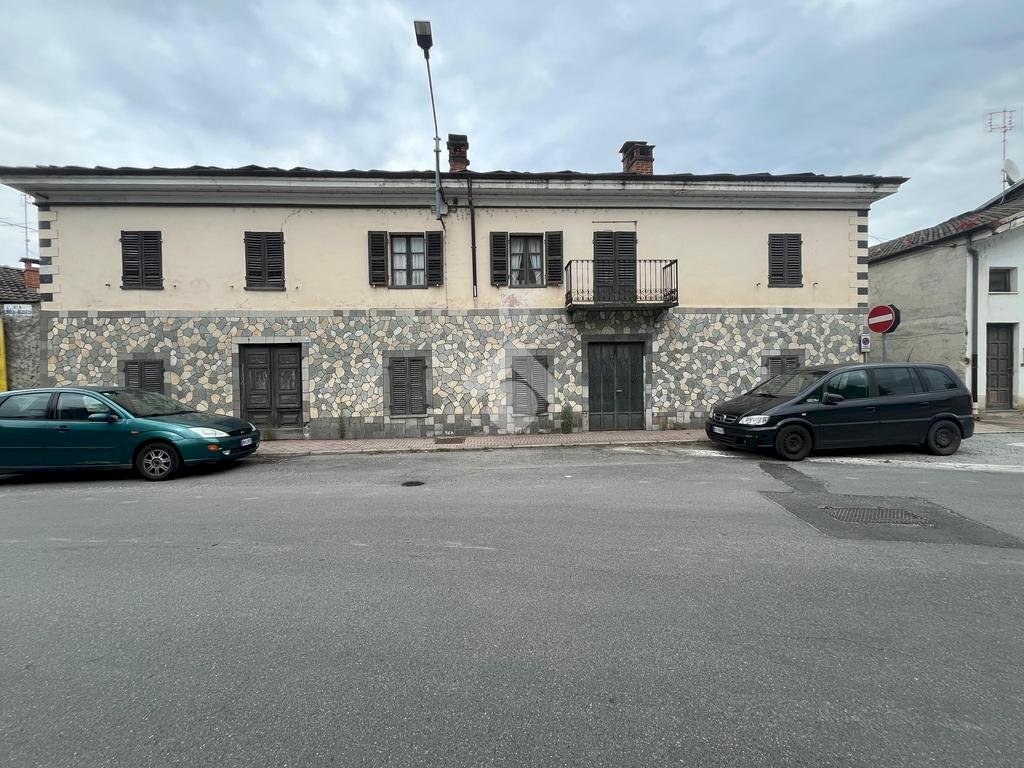 Independent house Via Carlo Alberto, Barge - photo 1