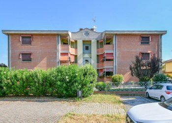 Three-room apartment Via della Chiesa, Poggio Renatico - photo 3