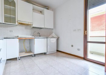 Three-room apartment Via della Chiesa, Poggio Renatico - photo 8