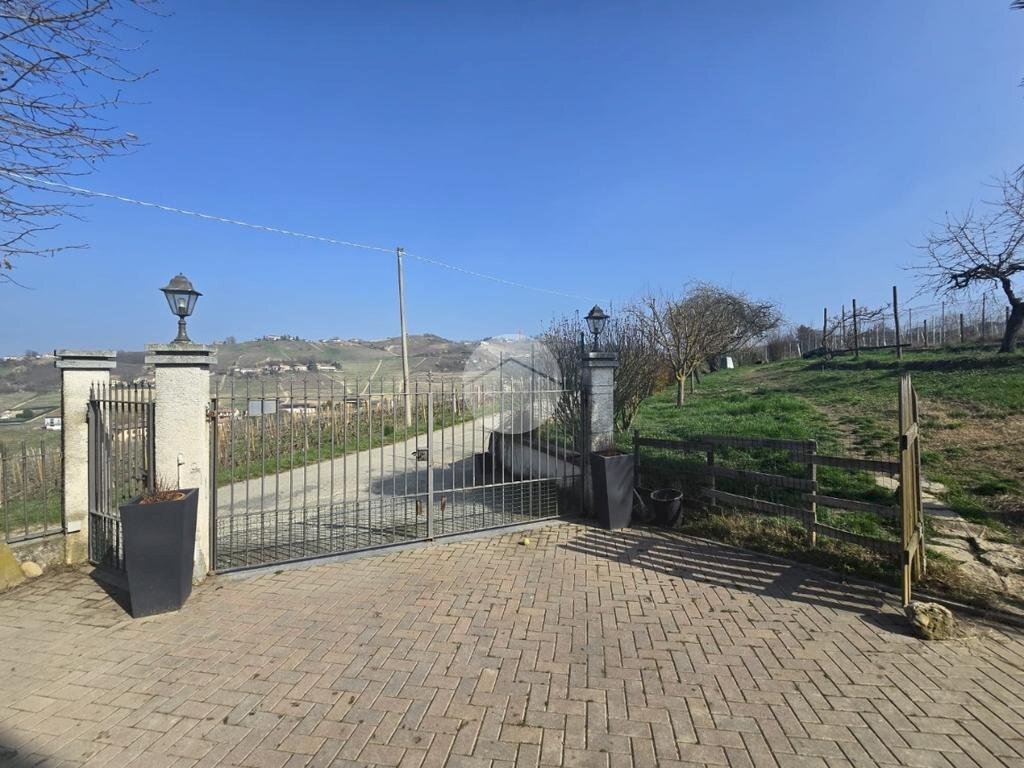 Villa Frazione san martino, Castiglione Tinella - foto 2