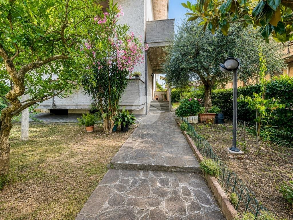 Four-room apartment Via Franklin, Savignano sul Rubicone - photo 1