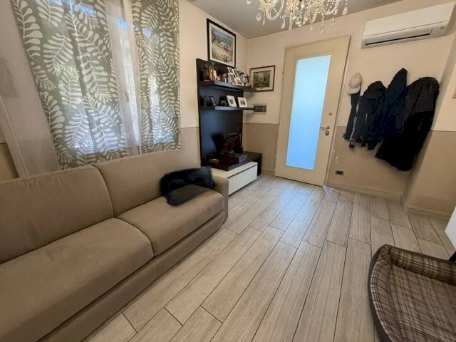 Foto 3 - Villa a Schiera via butterfly
301, Viareggio - foto 3