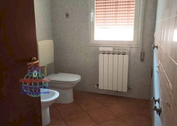 Foto 16 - Three-room apartment VIA SPALLANZANI
 
8, Cento - photo 16