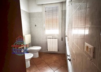 Foto 19 - Three-room apartment VIA SPALLANZANI
 
8, Cento - photo 19