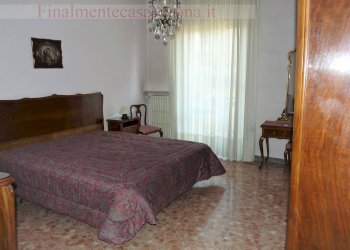Camera Matrimoniale - Four-room apartment Via Antonio Pigafetta
 
14, Verona - photo 10