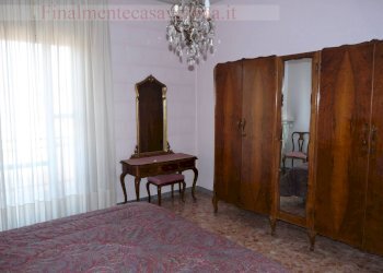 Camera Matrimoniale - Four-room apartment Via Antonio Pigafetta
 
14, Verona - photo 11