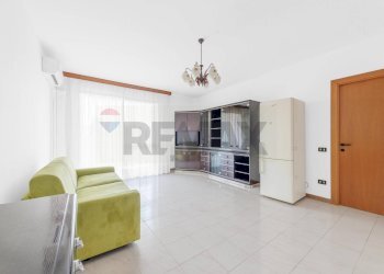 Foto 2 - Bilocale via Ludovico Ariosto
15, Rho - foto 2