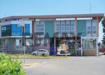 Edificio all\'aperto - Ufficio Viale Lombardia
 
300, Brugherio - foto 2