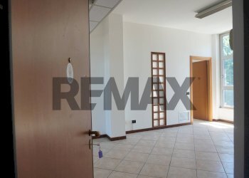 Stanza vuota - Ufficio Viale Lombardia
 
300, Brugherio - foto 9
