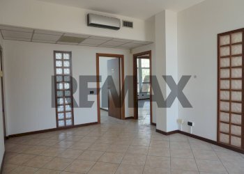 Stanza vuota - Ufficio Viale Lombardia
 
300, Brugherio - foto 13