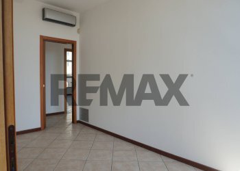 Stanza vuota - Ufficio Viale Lombardia
 
300, Brugherio - foto 17
