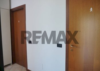 Stanza vuota - Ufficio Viale Lombardia
 
300, Brugherio - foto 23