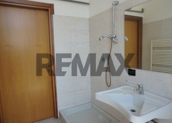 Bagno - Ufficio Viale Lombardia
 
300, Brugherio - foto 25