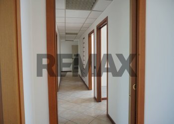 Hall / corridoio - Ufficio Viale Lombardia
 
300, Brugherio - foto 46