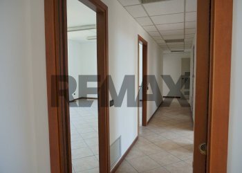 Hall / corridoio - Ufficio Viale Lombardia
 
300, Brugherio - foto 47