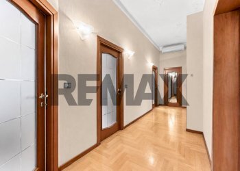 Hall / corridoio - Trilocale Viale Gran Sasso
 
31, Milano - foto 15
