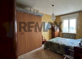 Camera / camera da letto - Four-room apartment via ugo foscolo
 
20, Erba - photo 3