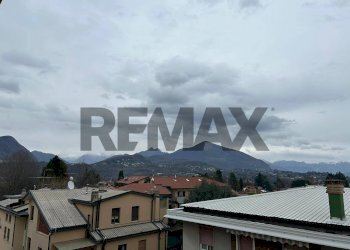 Vista delle montagne - Four-room apartment via ugo foscolo
 
20, Erba - photo 6