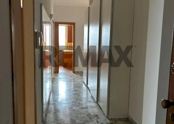 Hall / corridoio - Four-room apartment via ugo foscolo
 
20, Erba - photo 8
