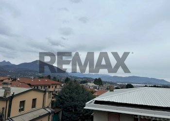 Edificio all\'aperto - Four-room apartment via ugo foscolo
 
20, Erba - photo 13