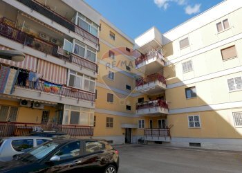 Edificio all\'aperto - Three-room apartment Via Enrico Toti
 
46, Valenzano - photo 1