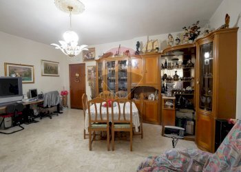 Sala da pranzo - Three-room apartment Via Enrico Toti
 
46, Valenzano - photo 4