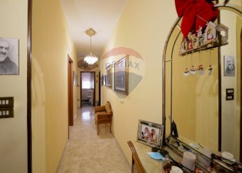 Hall / corridoio - Three-room apartment Via Enrico Toti
 
46, Valenzano - photo 6