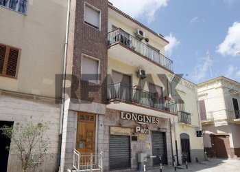 Edificio all\'aperto - Independent house Piazza Giuseppe Garibaldi
 
7-8-9, Bari - photo 1