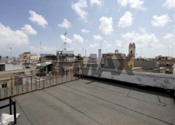 Terrazza - Independent house Piazza Giuseppe Garibaldi
 
7-8-9, Bari - photo 14