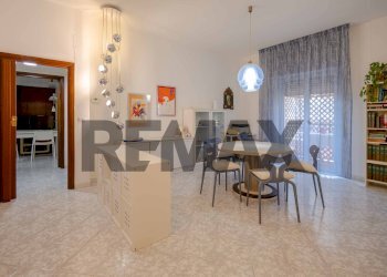 Sala da pranzo - Trilocale Via Raffaele Bovio
 
9, Bari - foto 10