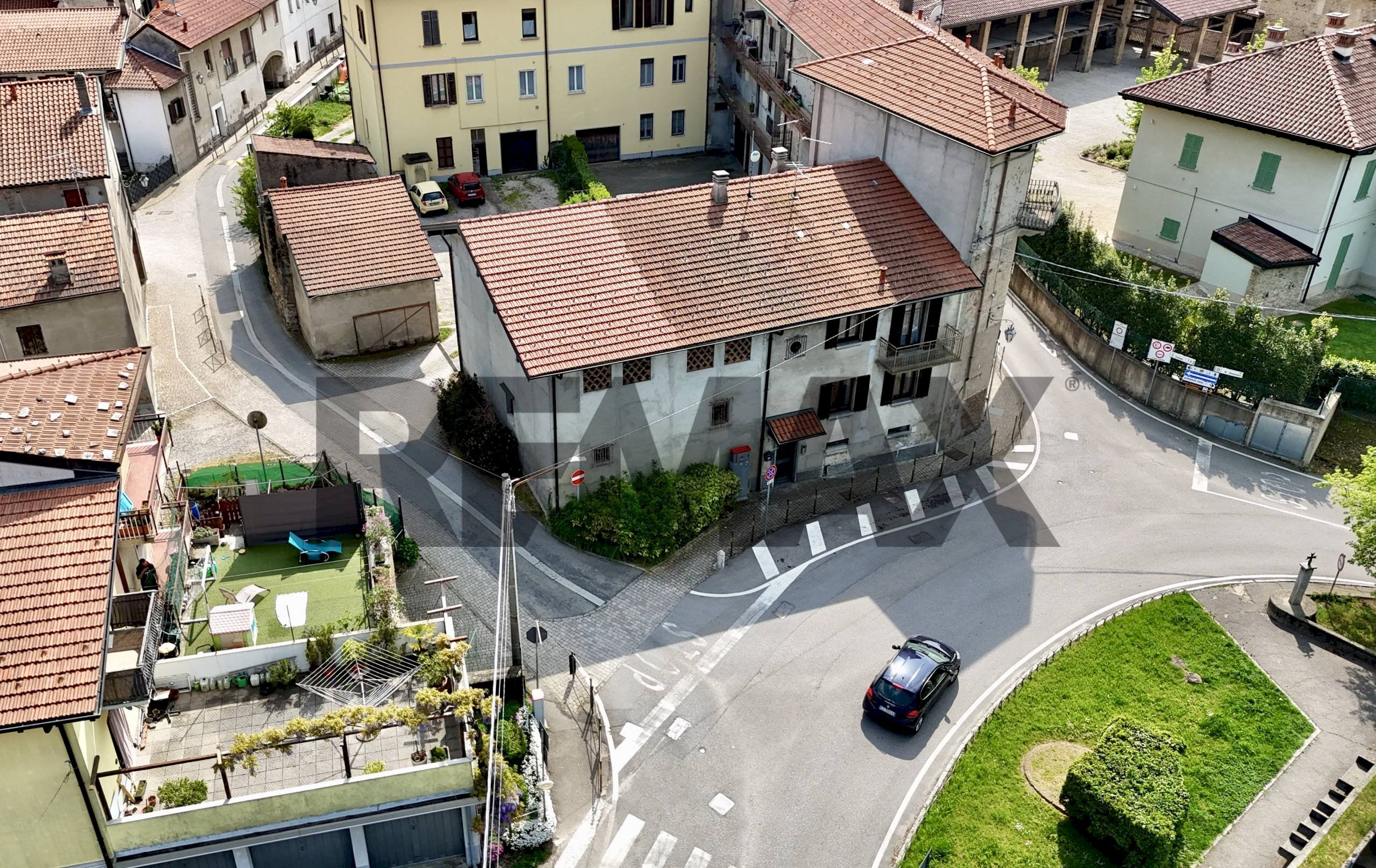 Edificio all\'aperto - Casa semi indipendente via cerea
 
22, Gazzada Schianno - foto 1