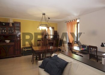 Sala da pranzo - Casa semi indipendente via cerea
 
22, Gazzada Schianno - foto 4