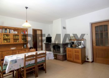 Sala da pranzo - Casa semi indipendente via cerea
 
22, Gazzada Schianno - foto 8