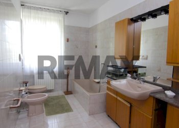 Bagno - Casa semi indipendente via cerea
 
22, Gazzada Schianno - foto 14