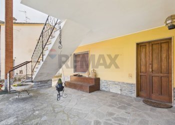 Portico - Villa VIA GIOVANNI XXIII
 
2, Casatisma - foto 3