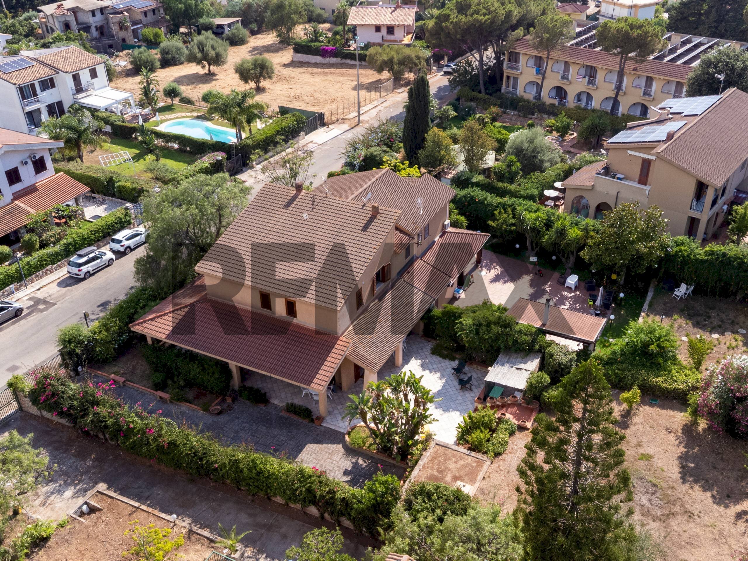 Casa all\'aperto - Semi-detached house Via dei Greci Contrada Paterna
 
14, Terrasini - photo 1