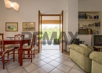 Sala da pranzo - Semi-detached house Via dei Greci Contrada Paterna
 
14, Terrasini - photo 11
