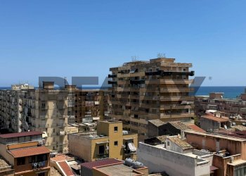 Edificio all\'aperto - Four-room apartment Via Mariano Campo
 
5, Palermo - photo 6