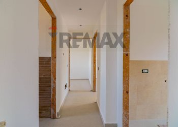 Hall / corridoio - Three-room apartment Vico Olivella
 
SNC, Camporotondo Etneo - photo 3