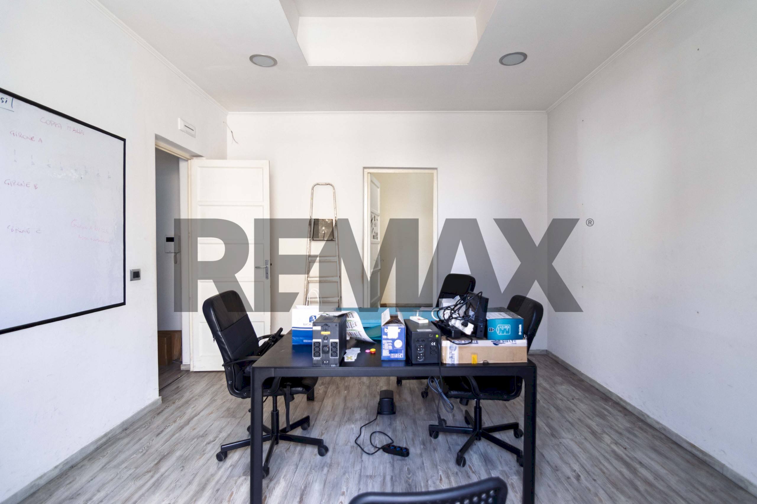 Ufficio - Office Via Etnea
 
315, Mascalucia - photo 1