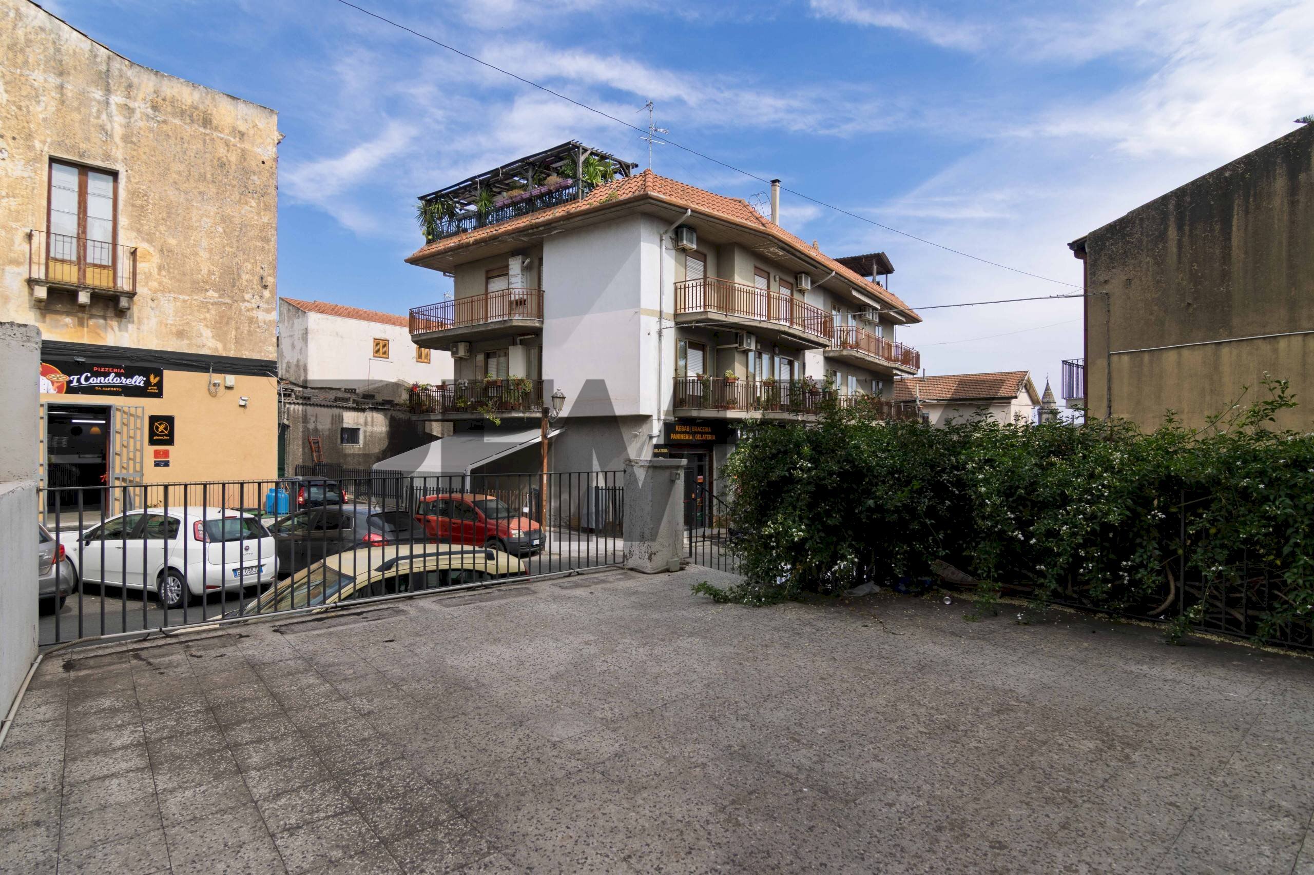 Casa all\'aperto - Office Via Etnea
315, Mascalucia - photo 3