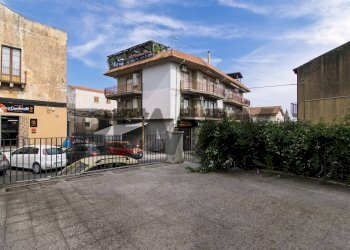 Casa all\'aperto - Ufficio Via Etnea
 
315, Mascalucia - foto 3