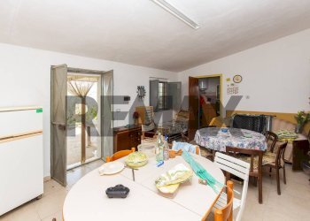 Sala da pranzo - Villa Contrada Gruppazzi
 
snc, Piazza Armerina - foto 8