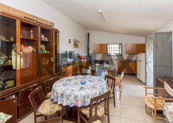 Sala da pranzo - Villa Contrada Gruppazzi
 
snc, Piazza Armerina - foto 10