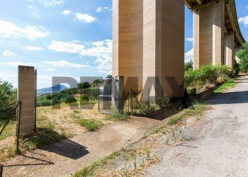 Edificio all\'aperto - Villa Contrada Gruppazzi
 
snc, Piazza Armerina - foto 25