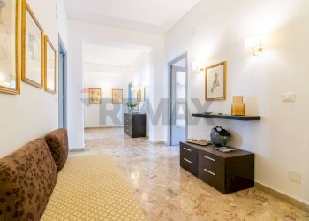 Hall / corridoio - Appartamento Via Gabriele D'annunzio
 
220, Catania - foto 3