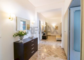 Hall / corridoio - Appartamento Via Gabriele D'annunzio
 
220, Catania - foto 6