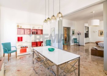 Sala da pranzo - Appartamento Via Gabriele D'annunzio
 
220, Catania - foto 15
