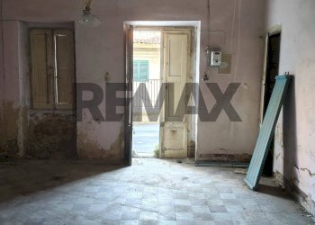 Stanza vuota - Bilocale via gaetano bertolino
 
34, San Michele di Ganzaria - foto 10