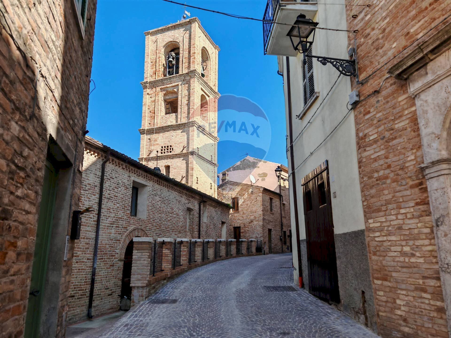 Edificio all\'aperto - Independent house VIA MARGHERITA
 
51, Castignano - photo 1